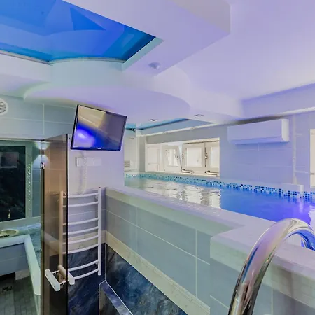 Luxury With Pool And Hammam * Kyjev